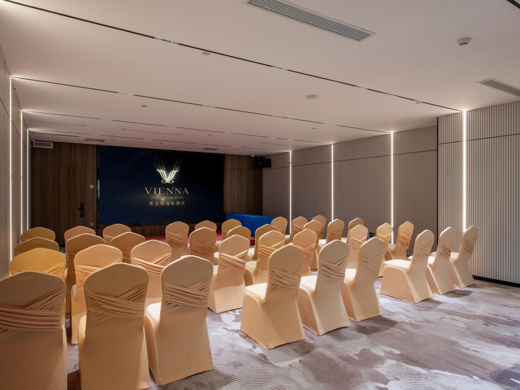 Vienna International Hotel Guangzhou Baiyun International Conference Center Dış mekan fotoğraf